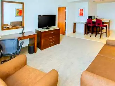 Hilton Garden Inn Querétaro 3*,